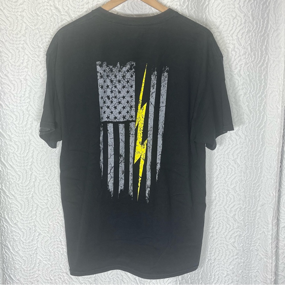 Hanes Men's XL American Electrician Flag Graphic T-Shirt Black Distressed